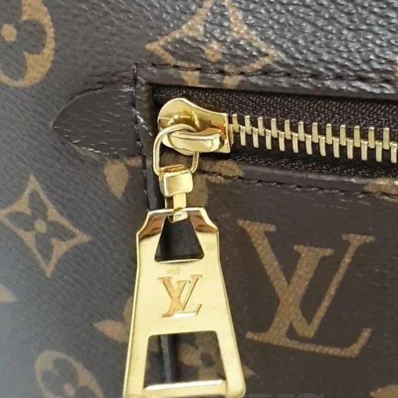LOUIS VUITTON Monogram Melie Shoulder Bag - Picture 8 of 11